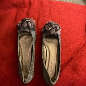 Bamboo Women's Gray Flats with Floral Accent